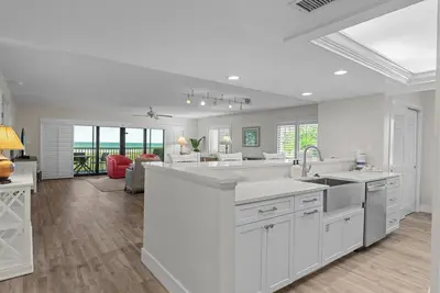 Image de Your Perfect Gulf-Front Island Getaway Awaits