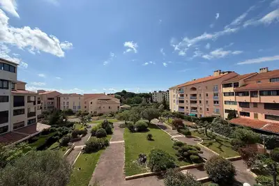 Image de Studio avec piscine proche des plages