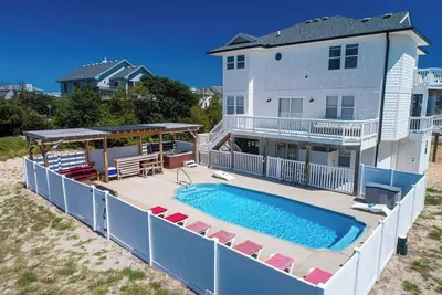 Image de Heated Pool, Hot Tub, 5 Min Walk to Beach