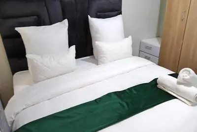 Image de Self Catering 1-bedroom apartment in wonderful Johannesburg South with WiFi, Ac
