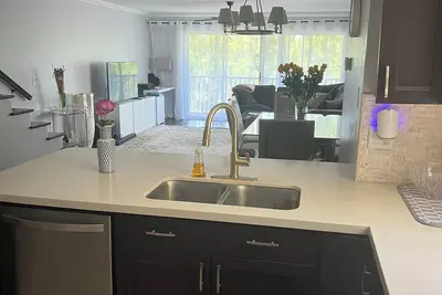 Image de Charming 3-bedroom townhome with WiFi and Ac 5 min away from Indian Rock Beach