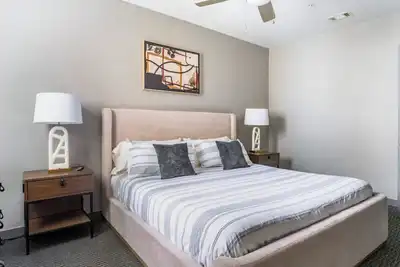 Image de TheNine 2bd 2 - Deux Chambres Appartement, Couchages 4