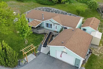 Image de Mountain Retreat, Sleeps 10, 3 minutes to Downtown