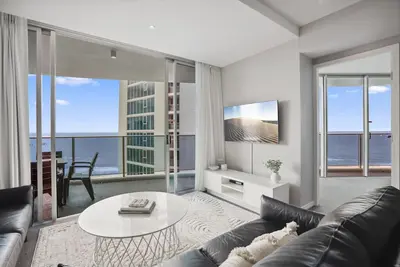 Image de Cozy 2 Bedroom Ocean View Unit at H'Residence