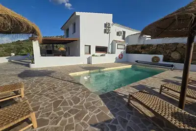 Image de Villa 'Perruchena' avec vue sur les montagnes, Wi-Fi et climatisation