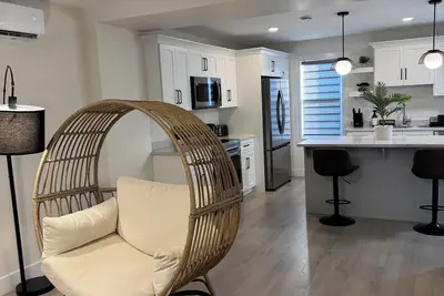 Image de New Luxury 4-Bedroom Getaway in St. John's| Free Parking| Private Patio