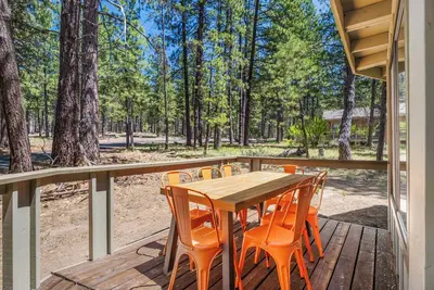 Unique experience, 2/1. 5 with mod-vintage feel -Ch