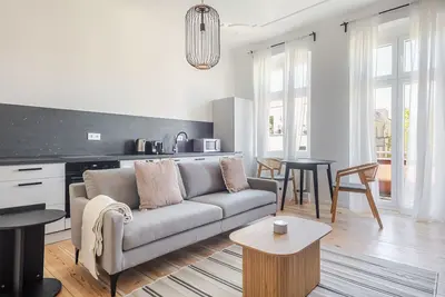 Image de Blueground | Kreuzberg, nr park, w/ pool & w/d
