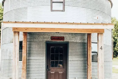 Image de Cozy Grain Bin Lodge in Quaint Loose Creek, Mo with WiFi, Ac
