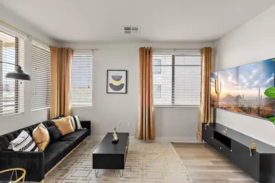 Image de Old Town Gem Pool 2br Prime Location