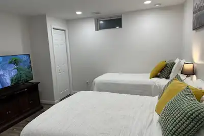 Image de Home away from home with WiFi and Ac in delightful Parkville