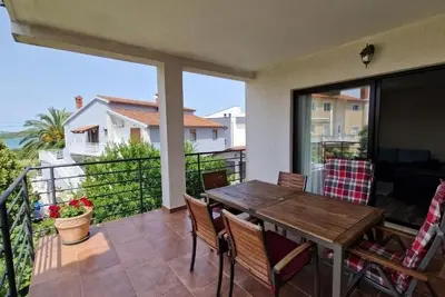 Image de Appartement de trois chambres avec la terrasse et la vue sur le mer Medulin (A-24398-a)