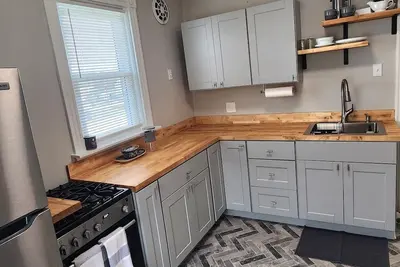 Image de Cozy 2-bedroom apartment in Glenolden, walking distance to parks & amenities