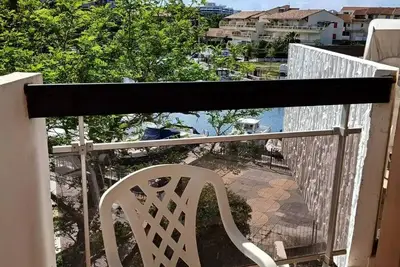 Image de Studio Cabine pour 4 avec Ascenseur – Vue Marina, Plage à 2 Pas