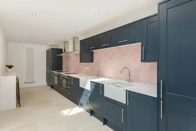 Image de Spacious House, Private Parking & Garden