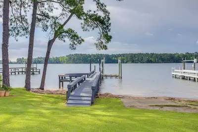 Image de Deck & Views: Lake Murray Escape in Chapin!