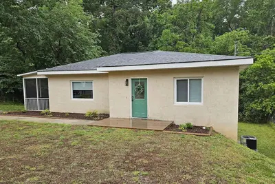 Private 3br Renovated Bungalow Durham