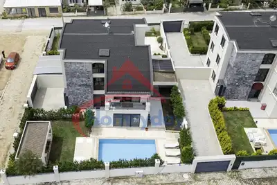 Image de Villaharmony B2 : p/ Pool, Garden w/Bbq, 7 Guest, Family and Pet Friendly.