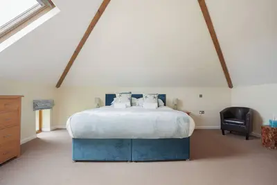 Image de Beautiful Barn Conversion with Games Room