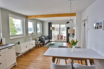 Image de Appartement \"Groß 55qm\" avec vue sur lac, terrasse privée et Wi-Fi