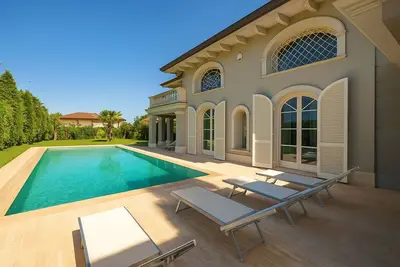 Image de Villa Forte dei Marmi, Pool and Garden