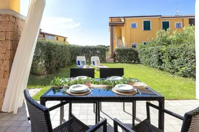 Image de Confortable appartement pour 4 personnes avec piscine, climatisation, Wifi, Tv, patio et parking