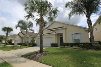 Image de This single family home offers everything you need for the perfect vacation!