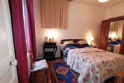 Image de Budget one bedroom apartment w/ WiFi, in central charming Paris. Great location