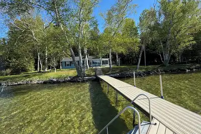 Image de Lake front cottage on N. Lake Leelanau Newly available and near Leland, dunes