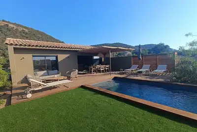 Image de Maison familiale \"neuve\" de 6 personnes, piscine privative & proche des plages