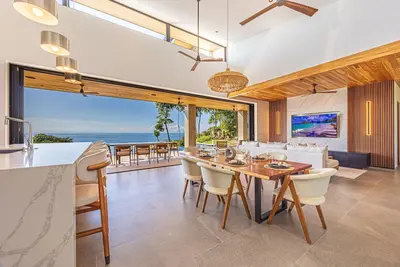 Image de Pacific Paradise Brand New Luxury Home, St Martin, Dominical