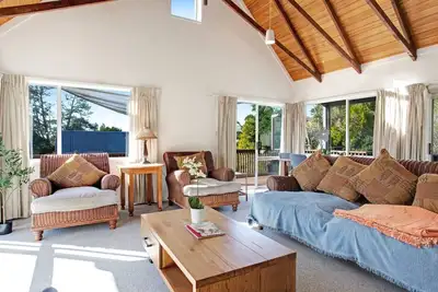 Image de Torbay Sun Drenched Villa near Local Beaches