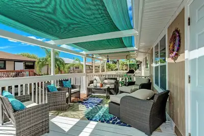 Image de Sunshine Siesta - Sunny 2br Escape, Steps from the Sand