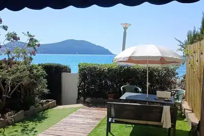 Image de Nizza T2 mit Garten mit direktem Zugang zum Meer