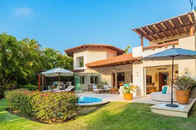 Image de Spacious 3-bedroom house + kids bunk room with WiFi, Ac in fabulous Punta Mita