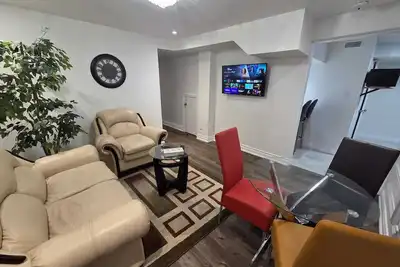 Image de Charming 2-bedroom basement in Mississauga