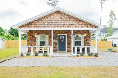 Image de Wilmington Pet Friendly Private Cottage Minutes to Downtown and Ilm