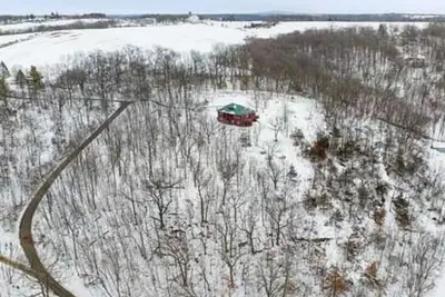 Image de New Stunning views atop in the Driftless! \n5 bedroom house on 4+ ac in Dodgeville