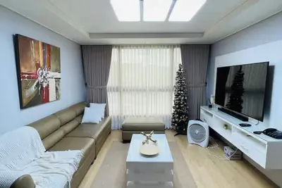 Image de 1 fully furnished Spacious Condo in Freeport Zone Pampanga - No Extra Guest Fees