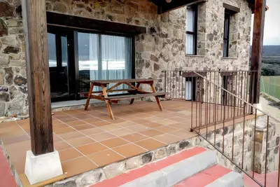Image de Maison de campagne \"La Casona Del Silencio\" avec vue sur les montagnes, terrasse privée et Wi-Fi