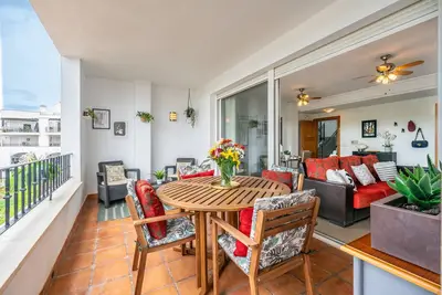 Image de Appartement 'Congrio - Resort Holiday Treat' avec vue montagne, Wi-Fi et climatisation