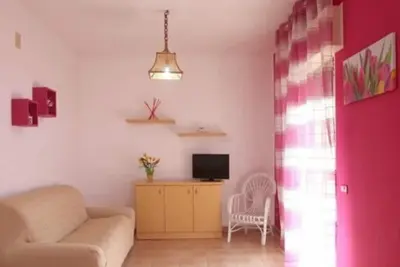 Image de Appartement 'Le Magnolie 12 - 1° Piano' avec vue sur la mer, Wi-Fi et climatisation