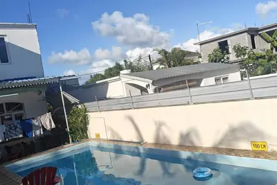 Cozy villa in Grand Baie with WiFi, Ac, jacuzzi and swimming pool