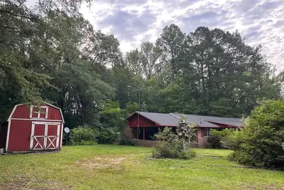 Image de Roll Tide Ranch on 5 Tranquil Acres of Country Living Near Tuscaloosa Town!