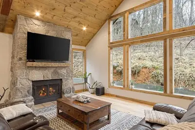 Image de Charming Appalachian retreat with pool  close to Pigeon Forge and Gatlinburg