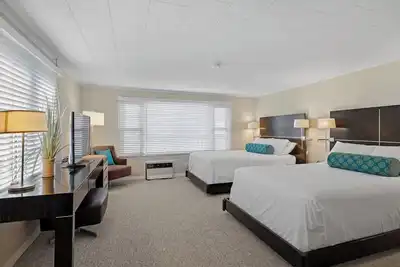 Image de Cozy Room by Beach | 2 Beds + Deck Access