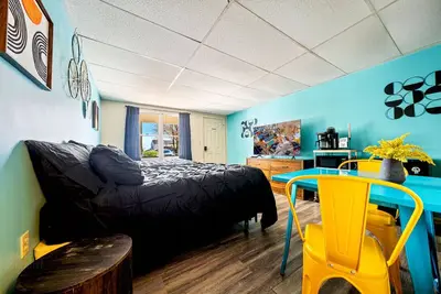 Image de Cozy Motel Room Retreat