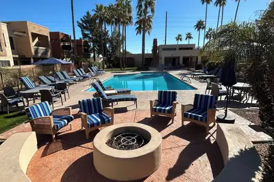Image de Charming 2-Bedroom Condo with Fantastic Golf Course and Camel Back Views!