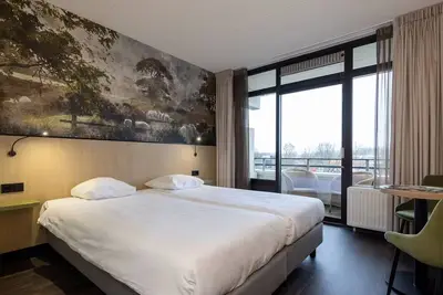 Image de Unwind in the Countryside with Pool, Active Routes and Free On-Site Parking