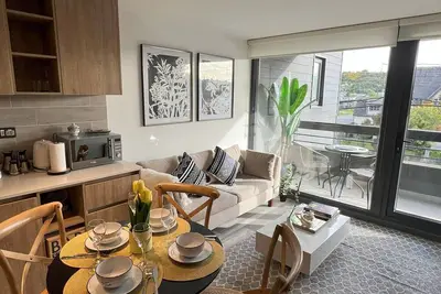 Image de New, warm and fully equipped apartment next to the lake